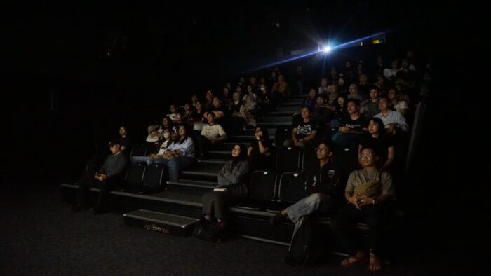 Dokumentasi pemutaran film "A Daughter's Memory" oleh Layar Pinggiran ().